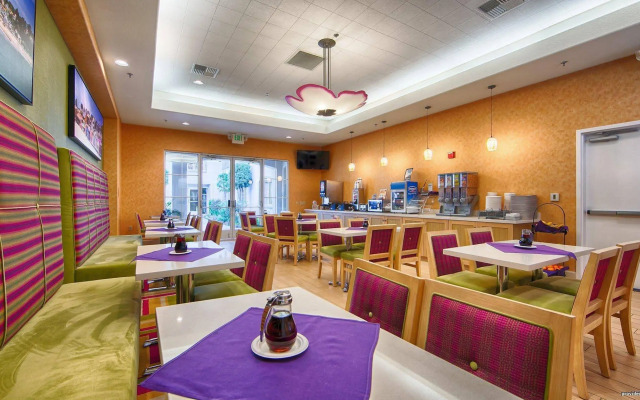 Best Western Plus Capitola By-the-sea Inn & Suites