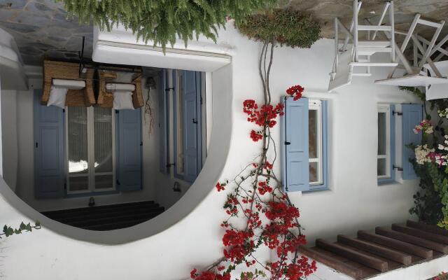 Ornos Suites