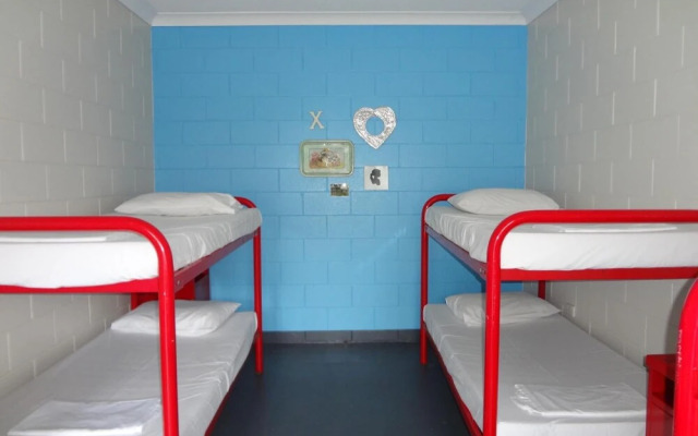Adventurers Resort - Hostel