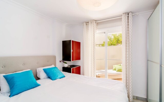 SAA2 Stunning 3 bedroom apt in Puerto Banus Roomservice