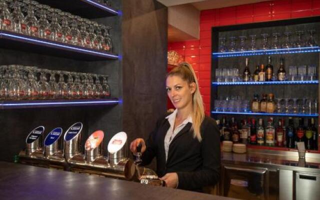 Radics Panzió Étterem és Pihenő Központ