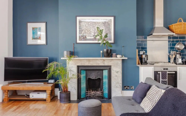 Spacious 1 Bedroom Apartment in Brighton Beside the Sea