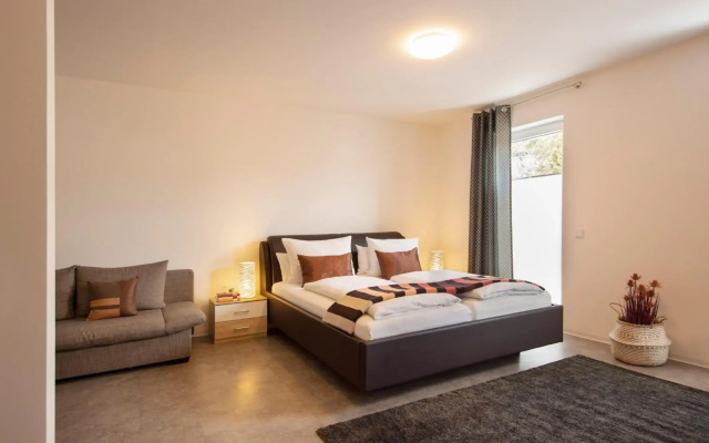 Hotel & Boarding House Schlosserwirt