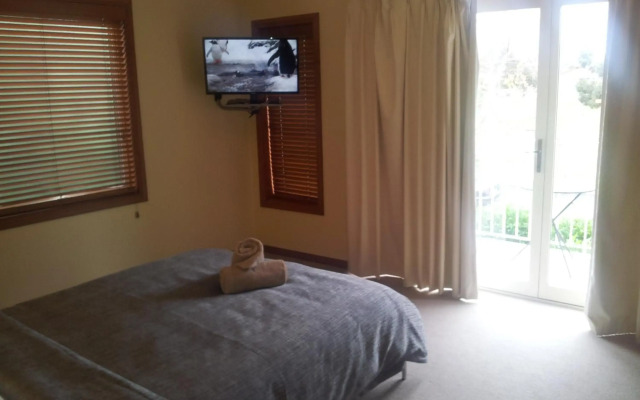 Best Western Colonial Village Motel