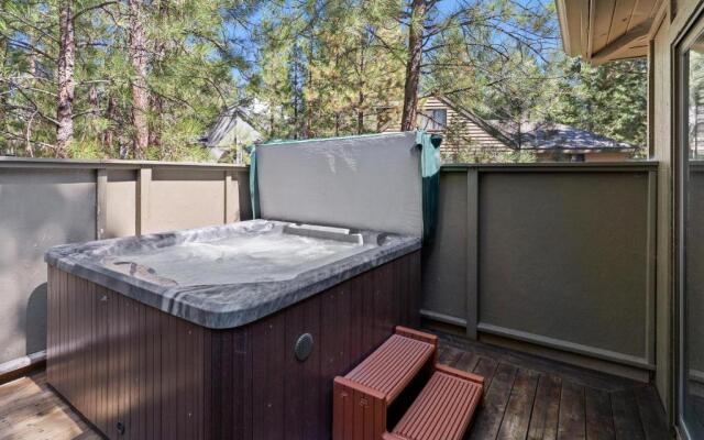 7 Grizzly-AC-Hot Tub-2BR/2BA
