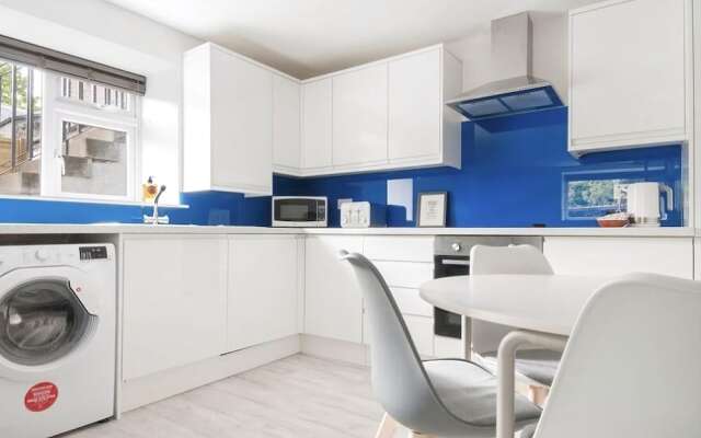 Max & Ben's Apartments