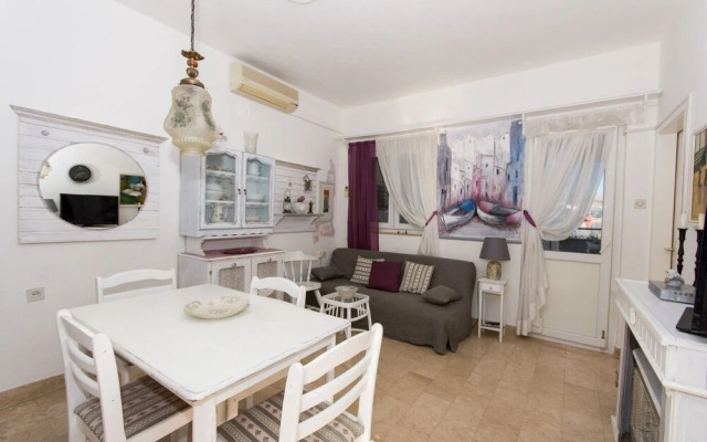 Duga - Beachfront & Seaview - A1