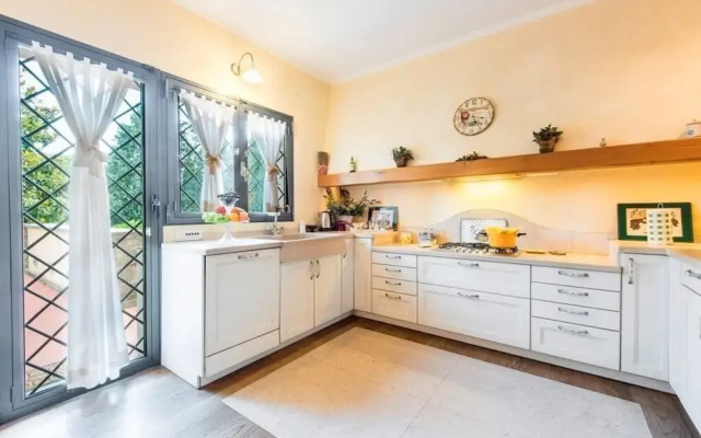 Deluxe Charming Florentine VILLA in the City. PLUS