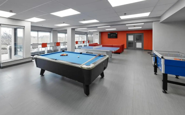 Residence & Conference Centre - King City