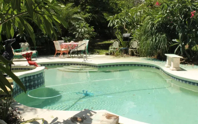 Heron Cay Lakeview Bed & Breakfast Inn