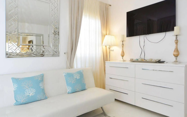 Sunrise Court Apartments