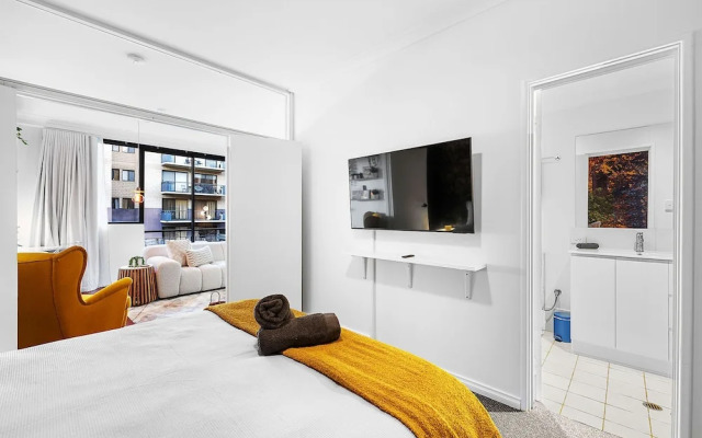 Bespoke East Perth - Sleeps 2 - Superior Wifi