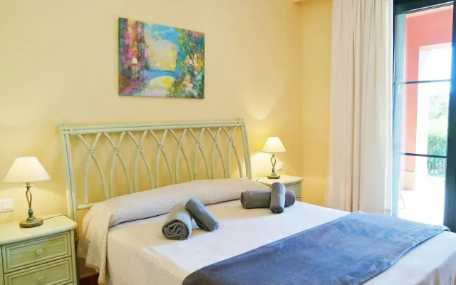 Flat Near Isla Canela Golf