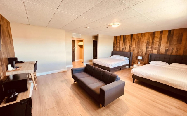 Camrose Le Chateau Hotel