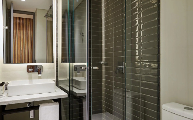 14 Urban Hotel
