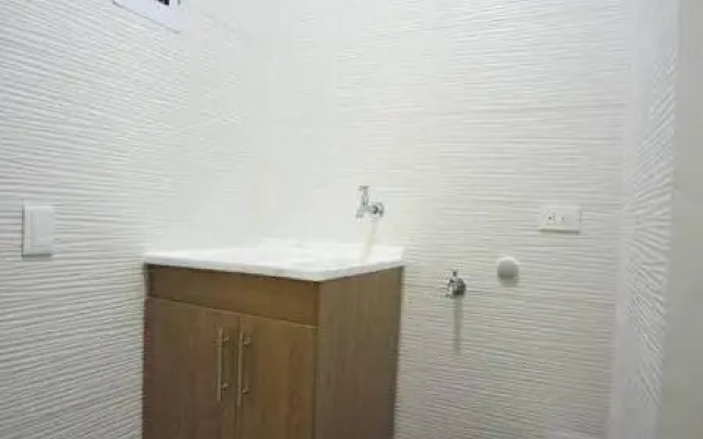 205-HERMOSO APARTA ESTUDIO MODERNO EN Granada