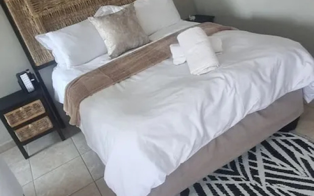 Room-khutsong Apartmentss