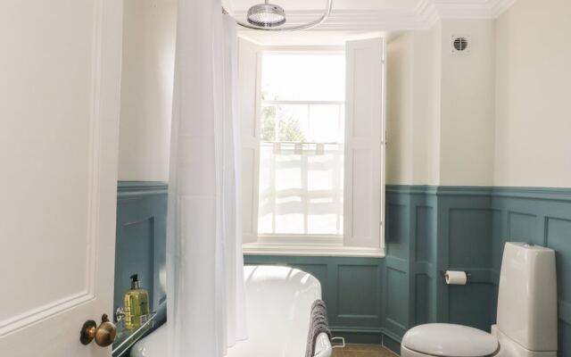 4 Maidens Row