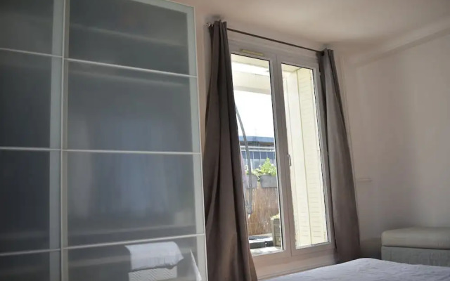 Spacious 1 Bedroom Apartment With Large Balcony