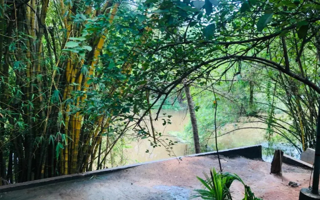 River Garden Hotel