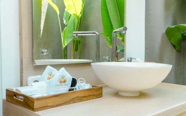 Three Gold Luxury Private Villa