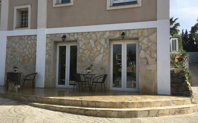 Villa Paraisos