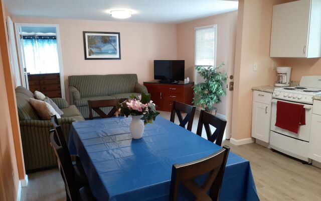 Atlantic Breeze Motel & Apartments