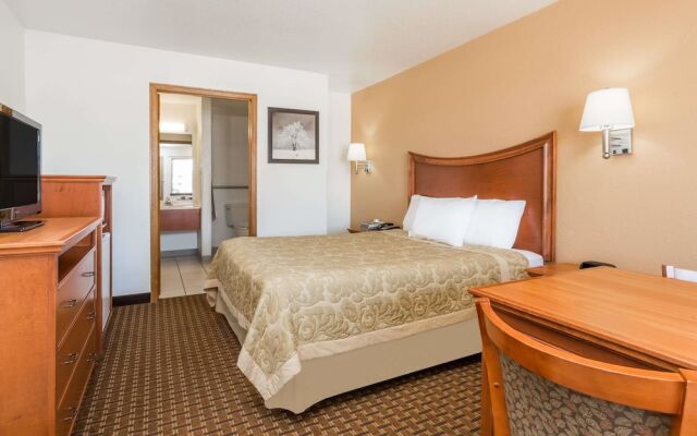 Super 8 By Wyndham Goodland