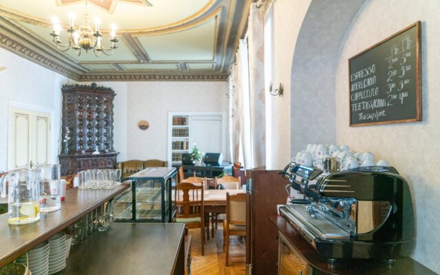 Godart Rooms