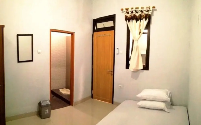 Adikarta Guesthouse Janti