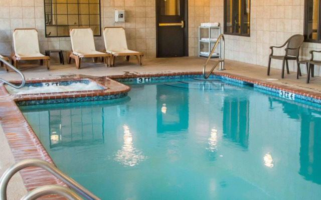 Sleep Inn & Suites at Six Flags