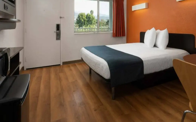 Motel 6 Carpinteria, CA - Santa Barbara - North