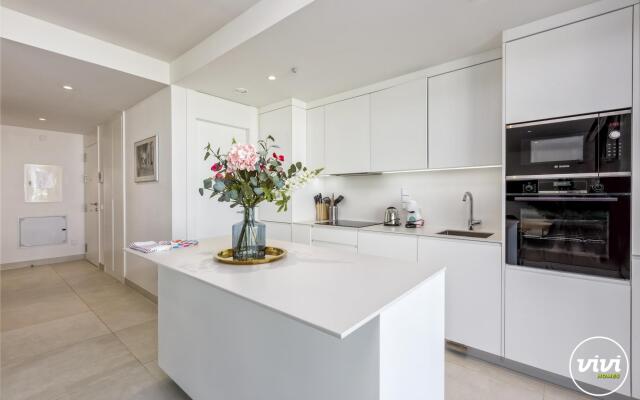 Deco in Fuengirola with 2 bedrooms and 2 bathrooms