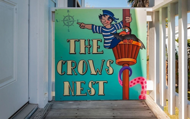Crows Nest Apartment