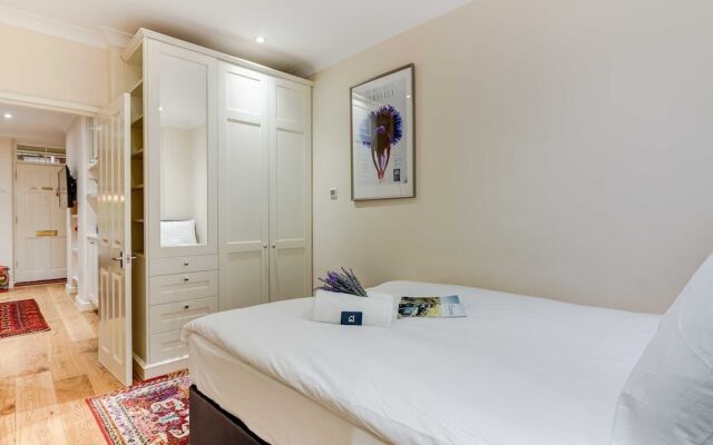 Uber London Theatre Land House