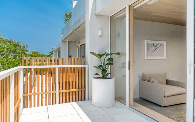 Your Luxury Escape - Driftwood Three
