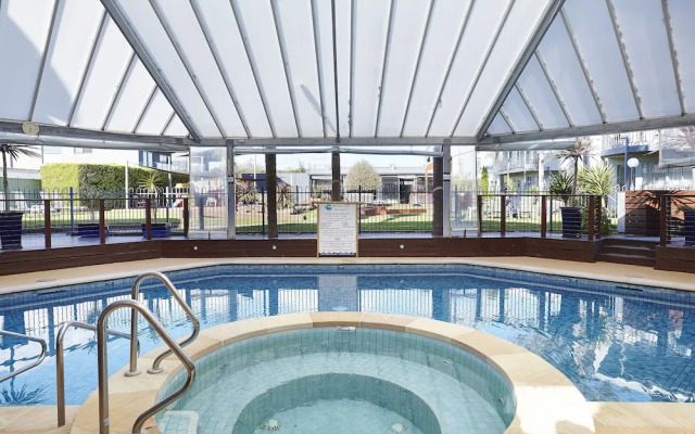 Whitecliffs Beach Resort