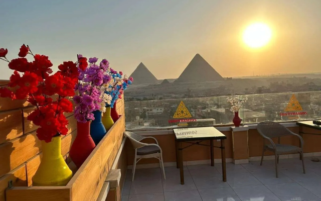 Sun Pyramids View Inn