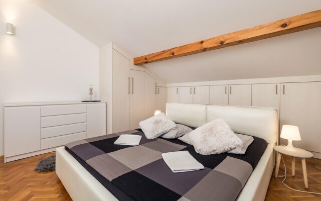 Awesome Apartment in Rijeka With Wifi and 2 Bedrooms