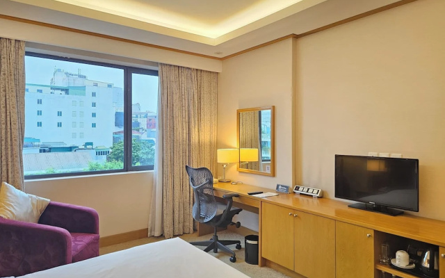 Hilton Garden Inn Hanoi – Guest Rooms – Hanoi