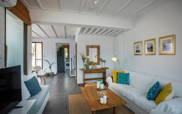 Chris Le Mare Luxury Villa