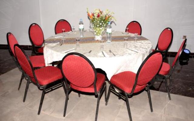 Hotel Ambassadors Annexe
