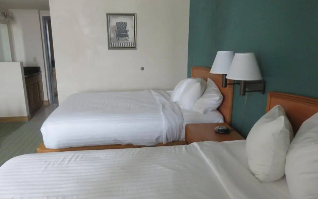 Baymont by Wyndham Fargo