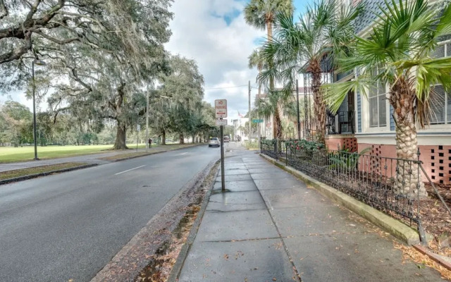 Forsyth Park 2 Bedroom Beauty