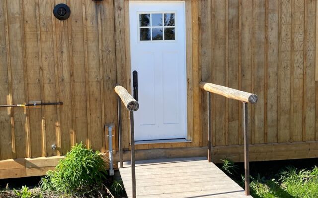 Red Cariboo Apartments