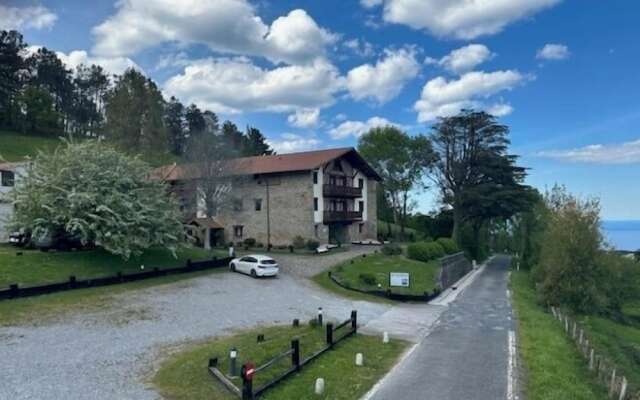 Hotel Apartamento Rural Atxurra