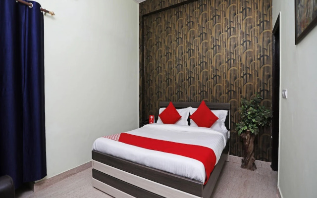 OYO 17293 Country Residency