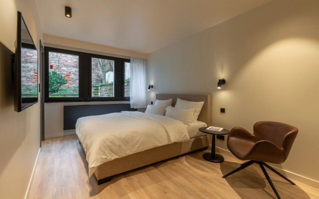 THE ADAMS- Self Check in Hotel