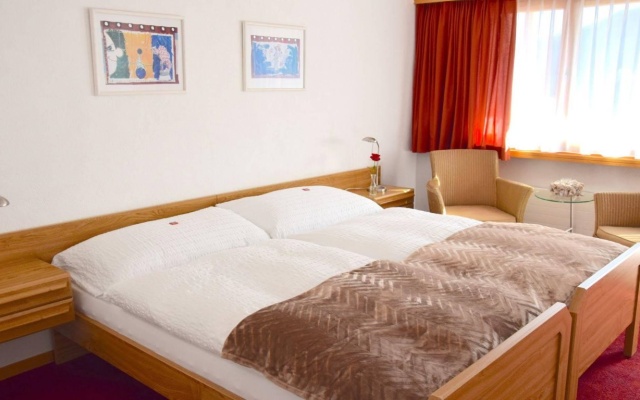 Hotel Pazzola – Guest Rooms – Disentis