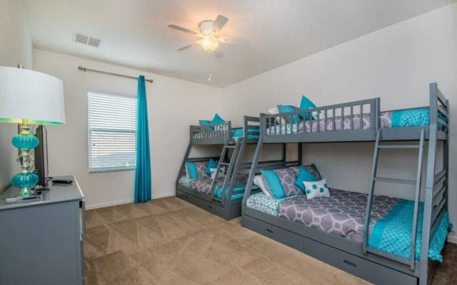 6-Bedroom Villa in Davenport 4164OD